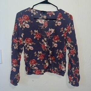 American Eagle floral blouse